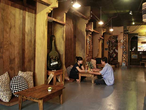 Quán Cafe Sleepy Town: Phố cũ trên căn gác xép