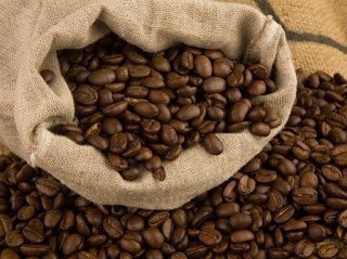 Xuất khẩu cà phê toàn cầu giảm đáng kể